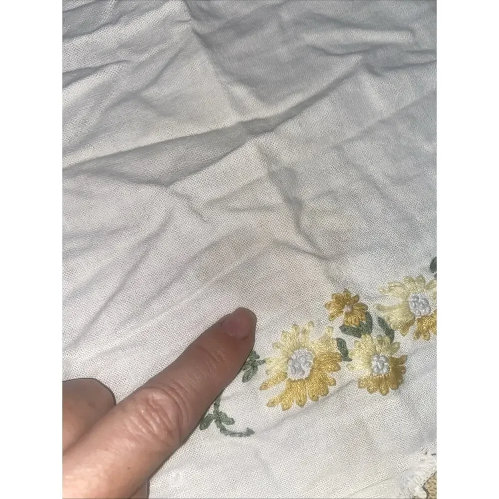 Vintage Yellow Floral Embroidered Linen Table Runner Dresser Lace Trim 41”x 18”